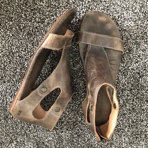 Gorgeous Bedstu Sandals